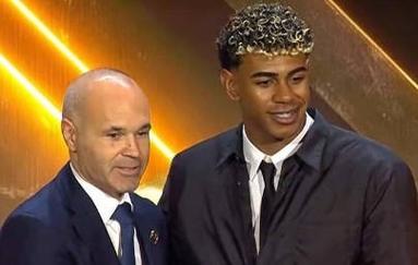 海港在亚冠已跨赛季10场不胜，上次赢球是整整一年前