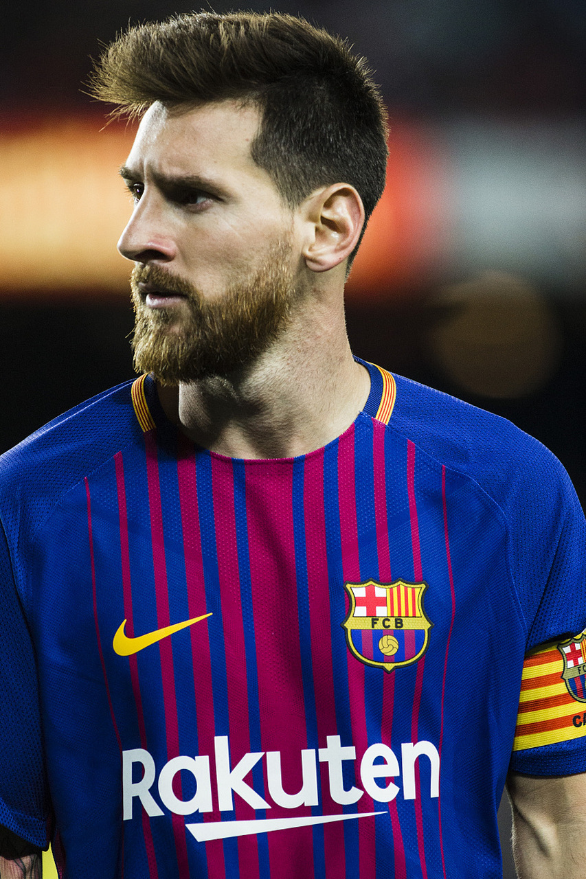 哥本哈根球迷单场向场内投掷83枚烟花，俱乐部被罚15万克朗