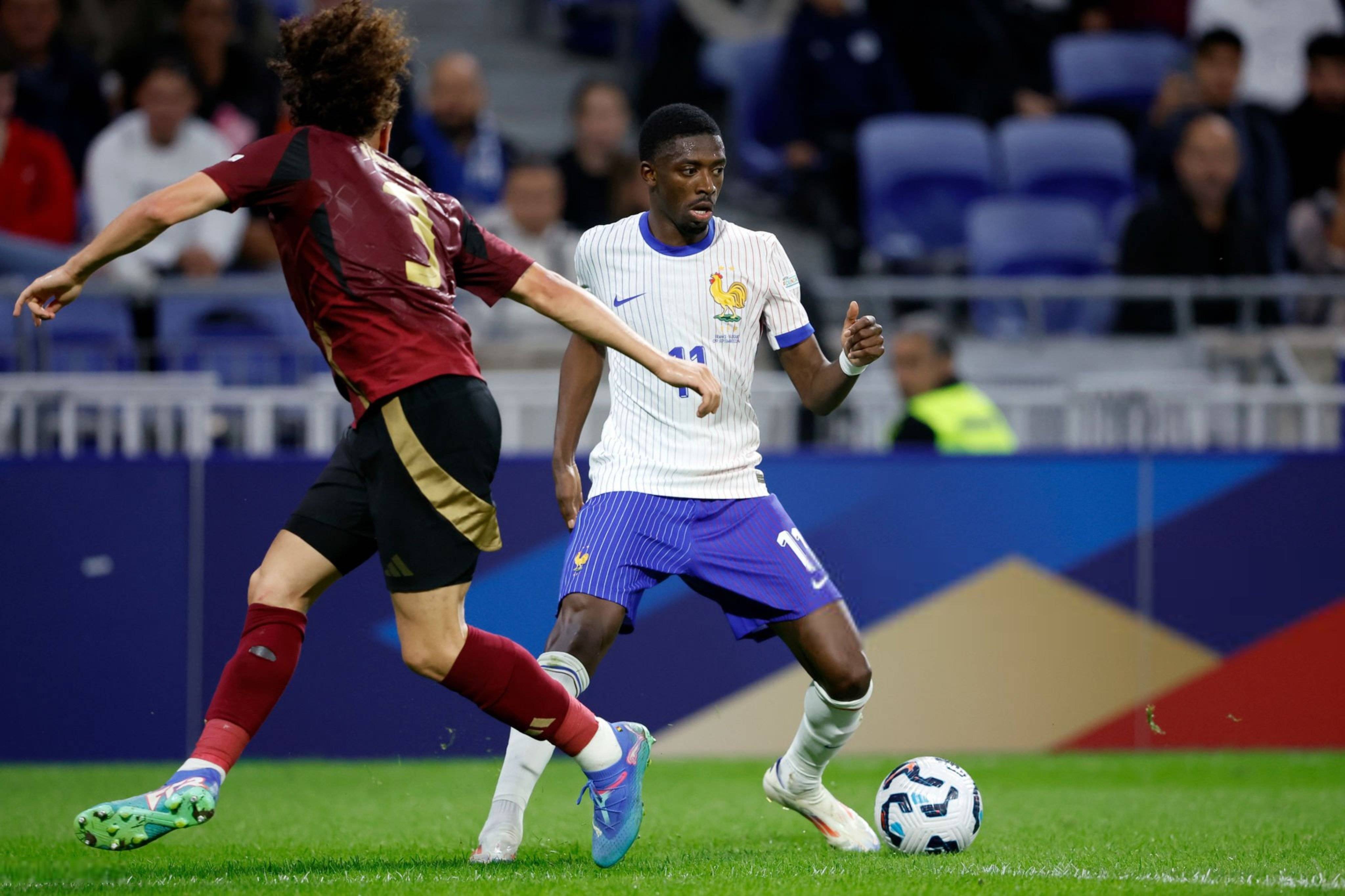 东体：男篮惨败会影响男足；邵佳一带队要改造思想和精神面貌