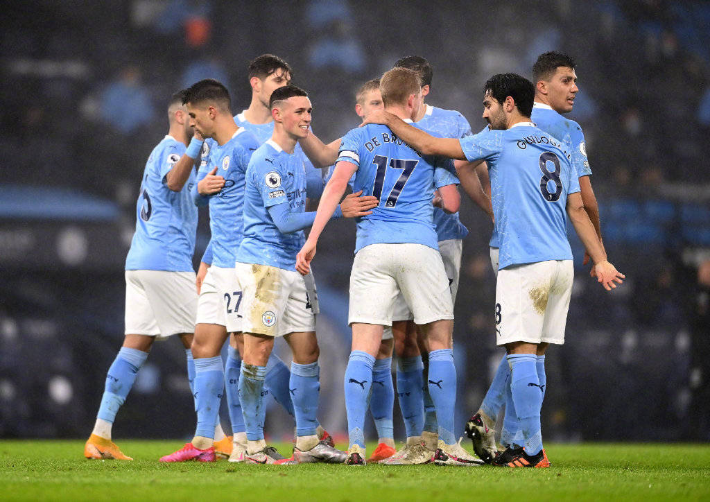 湖人浓眉哥篮下统治锁定胜利