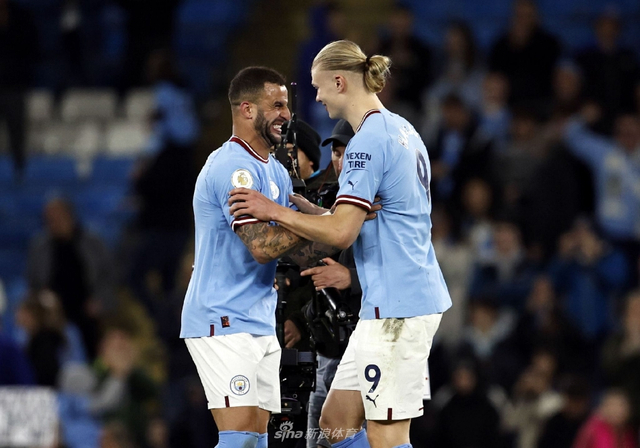 回馈家乡父老，河南队杨意林为后林村80岁以上老人发放礼品